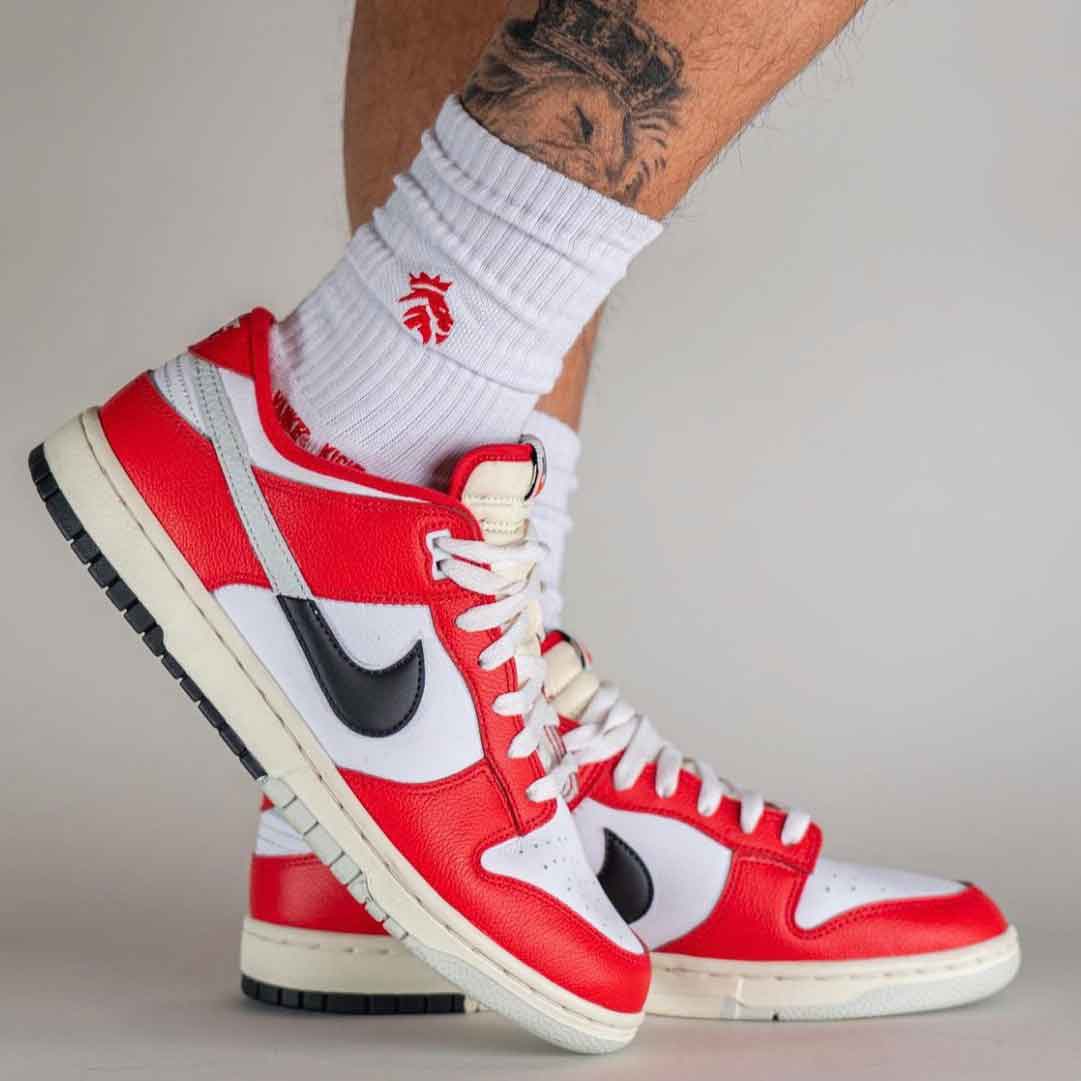 ShoeFiendLA's tweet photo. Nike Dunk Low “Chicago Split”
Follow 👉🏻 @shoefiendla ✨🙌🏼👟💯🔌 #shoefiendla #nike #nikedunklow 

https://t.co/jWfGDlNy39 https://t.co/BJo9ScXwVw