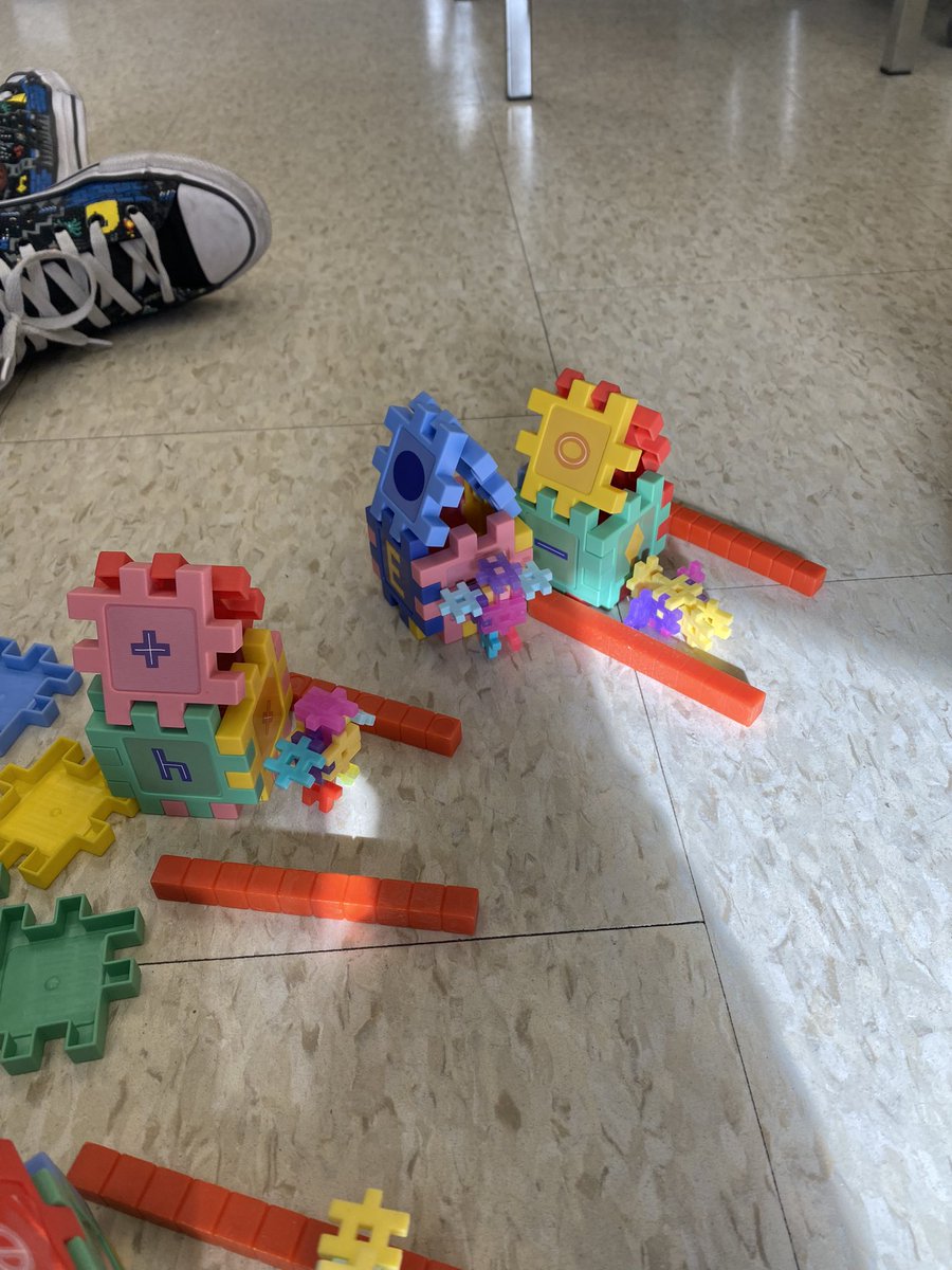 Ms. Klan tweet media