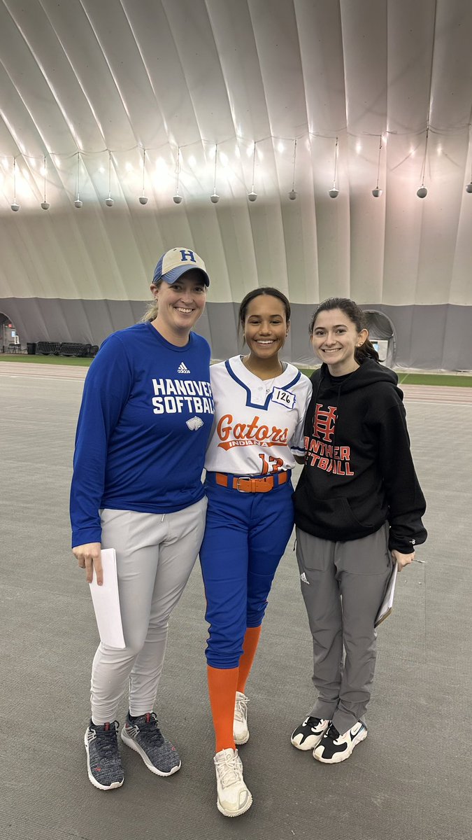 peytonall2024's tweet photo. Had a great time yesterday at the @UIndySoftball camp! I learned so much and can’t wait to apply what I learned to my game. @coachferrell15 @HanoverSBall @Coach_Goderwis @CoachC_HC @CoachMack_HC Big thanks to all the coaches who came out ! https://t.co/XGut0LNtYb