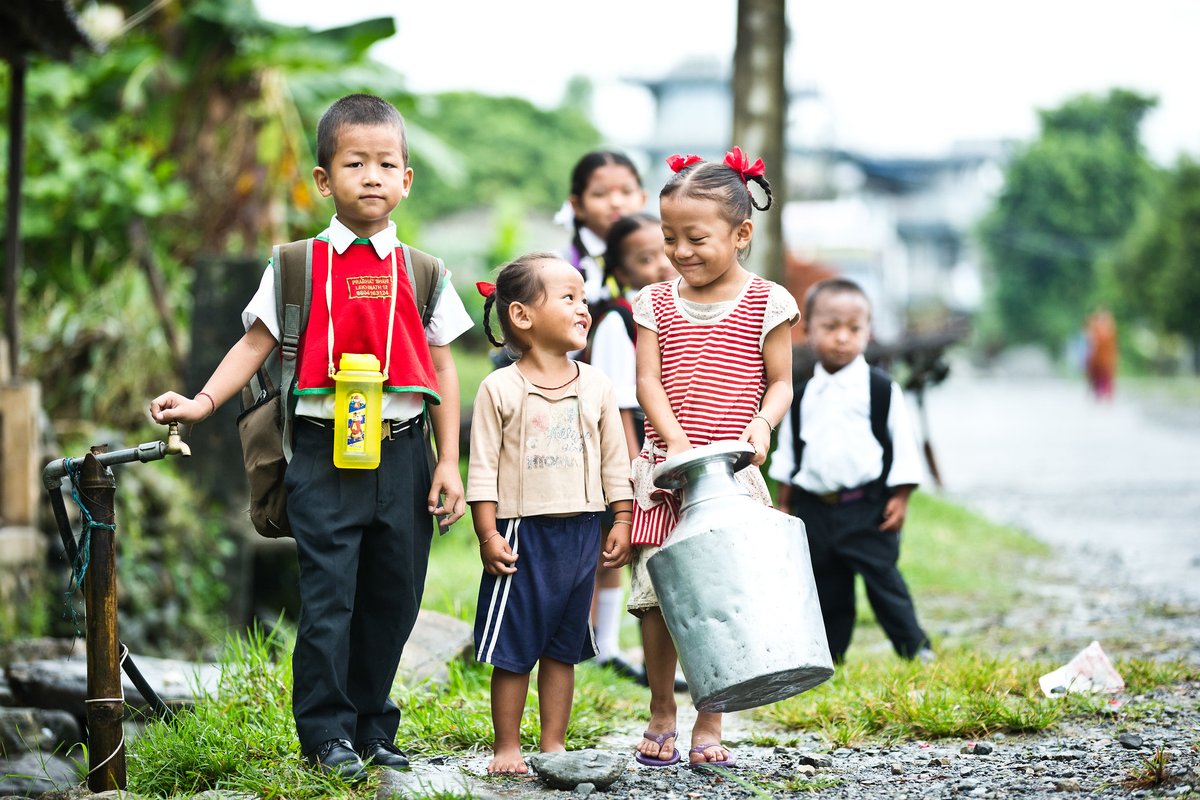 ADB_HQ's tweet photo. At the turn of the 21st century, many people living in small towns and cities across Nepal lacked access to clean water.  

Learn more about our work to improve people's lives and promote sustainable and inclusive growth in the country: https://t.co/BB842bQ1mF https://t.co/6Xj9isvl1Q
