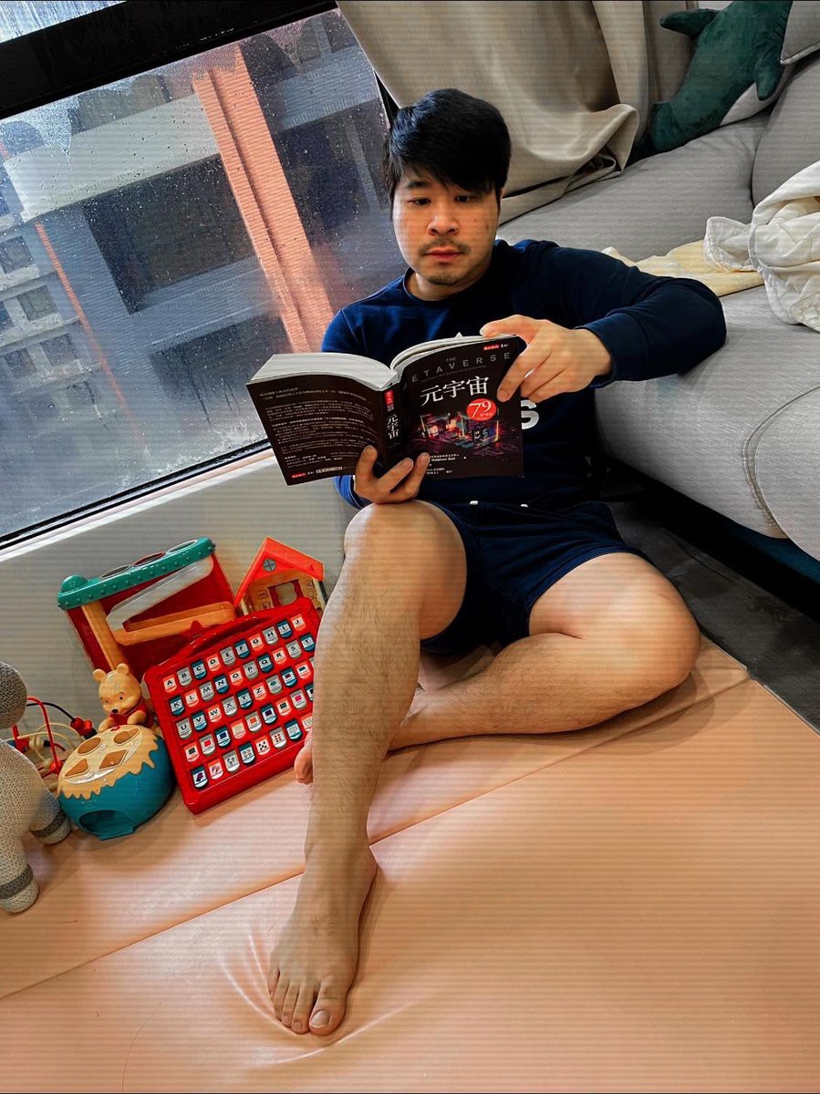 t44eCPUgdW3d5Va's tweet photo. ⏳找回閱讀習慣

#看到的不一定是真的
有人說讀萬卷書，不如走萬里路
但是走累了還是需要找個平靜之地調整步調
讀書可以讓心靈得到平靜

#閱讀心靈才能得到真理
不需要得到其他人的認同
因為我們是在拓荒不同的產業道路上

《堅持才是成功的唯一捷徑》 https://t.co/LsTfYBPaEY