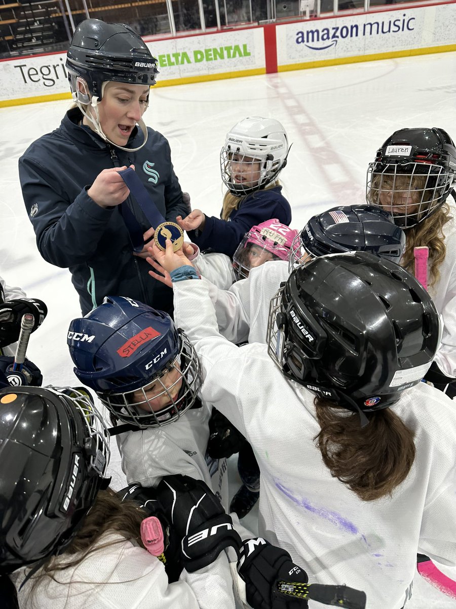 jeremyog's tweet photo. The Jr Kraken girls were so excited to get Coach Katelyn back tonight and to check out the bronze medal that she just won in Sweden. Another great night at the @KrakenIceplex @usahockey https://t.co/dO1mDJXtwU