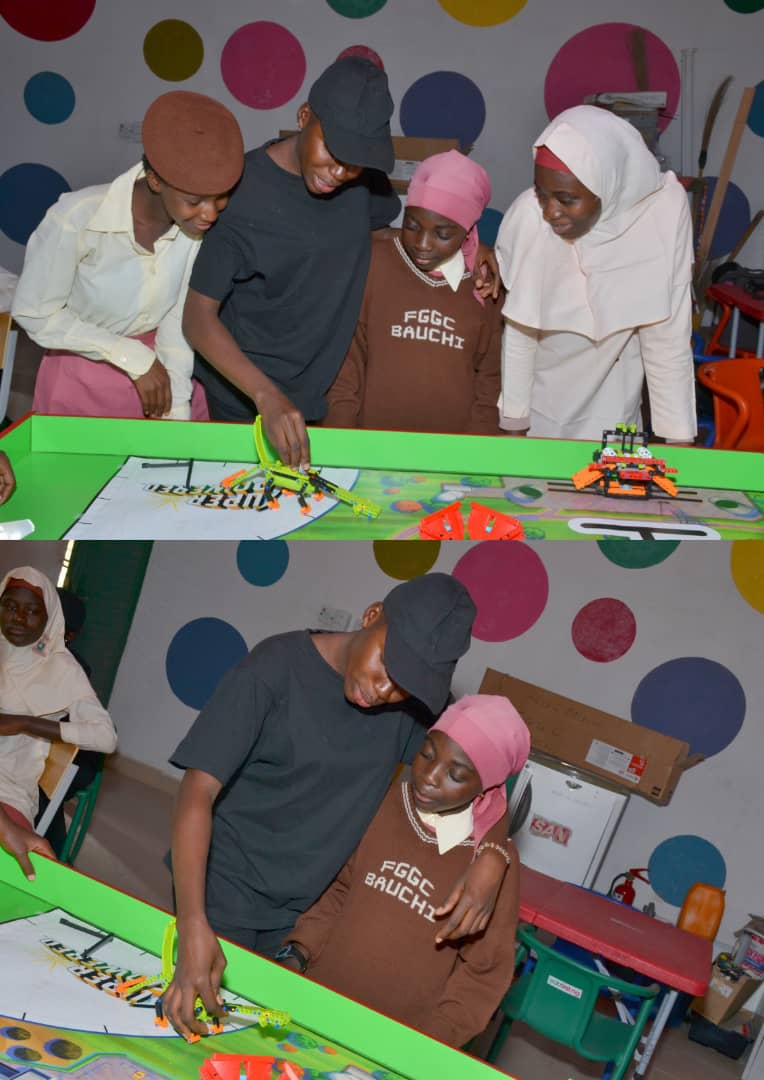 coderina's tweet photo. #GettingFiredUp
Students at FGGC BAUCHI were super fired preparing for the upcoming SUPER POWERED FLL Robotics competition.
#coderinaib
@sap4good @dowNewsroom @NigEducation @FIRSTLEGOLeague @Coderina @Ford @firstweets @LEGOFoundation
#steam https://t.co/p2enpyk23R