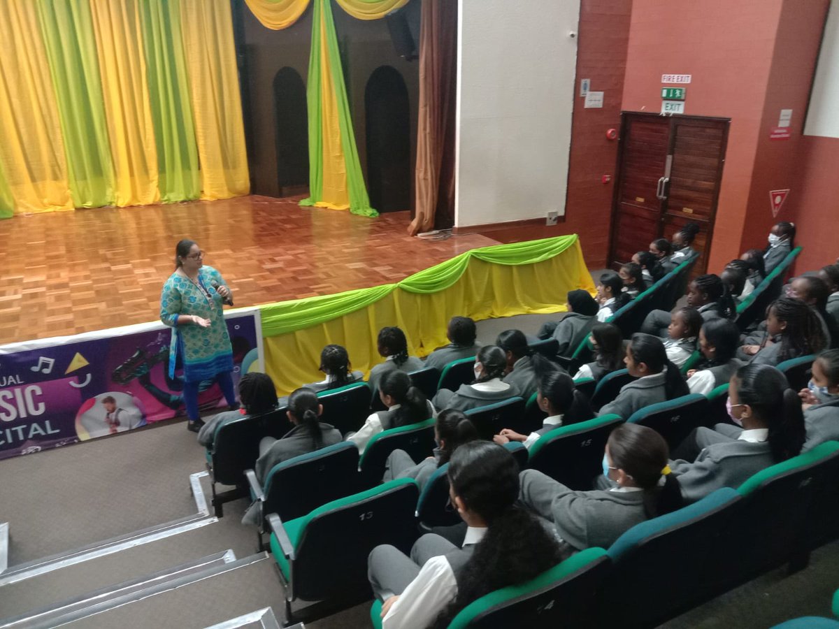 OA_Nairobi's tweet image. JUNIOR HIGH - Year 7 puberty talk for the girls

“When you give joy to other people, you get more joy in return. You should give a good thought to happiness that you can give out.”
— Eleanor Roosevelt

#oshwalacademynaiorbi #juniorhigh #pubertytalks #studentsmotivation #staysafe