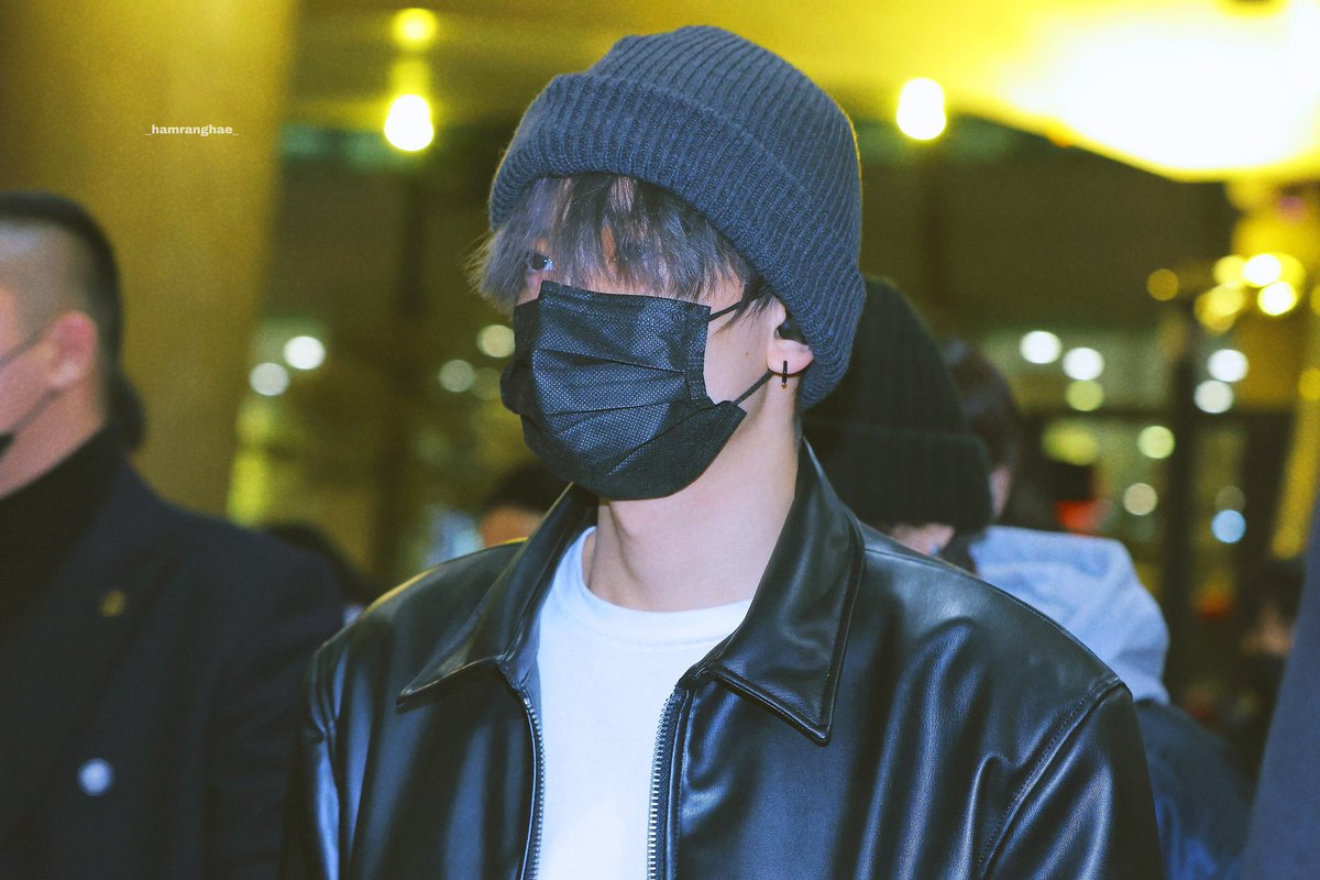 archiveoflhs's tweet photo. this #heeseung is so boyfriend https://t.co/xF7T8kWgiH