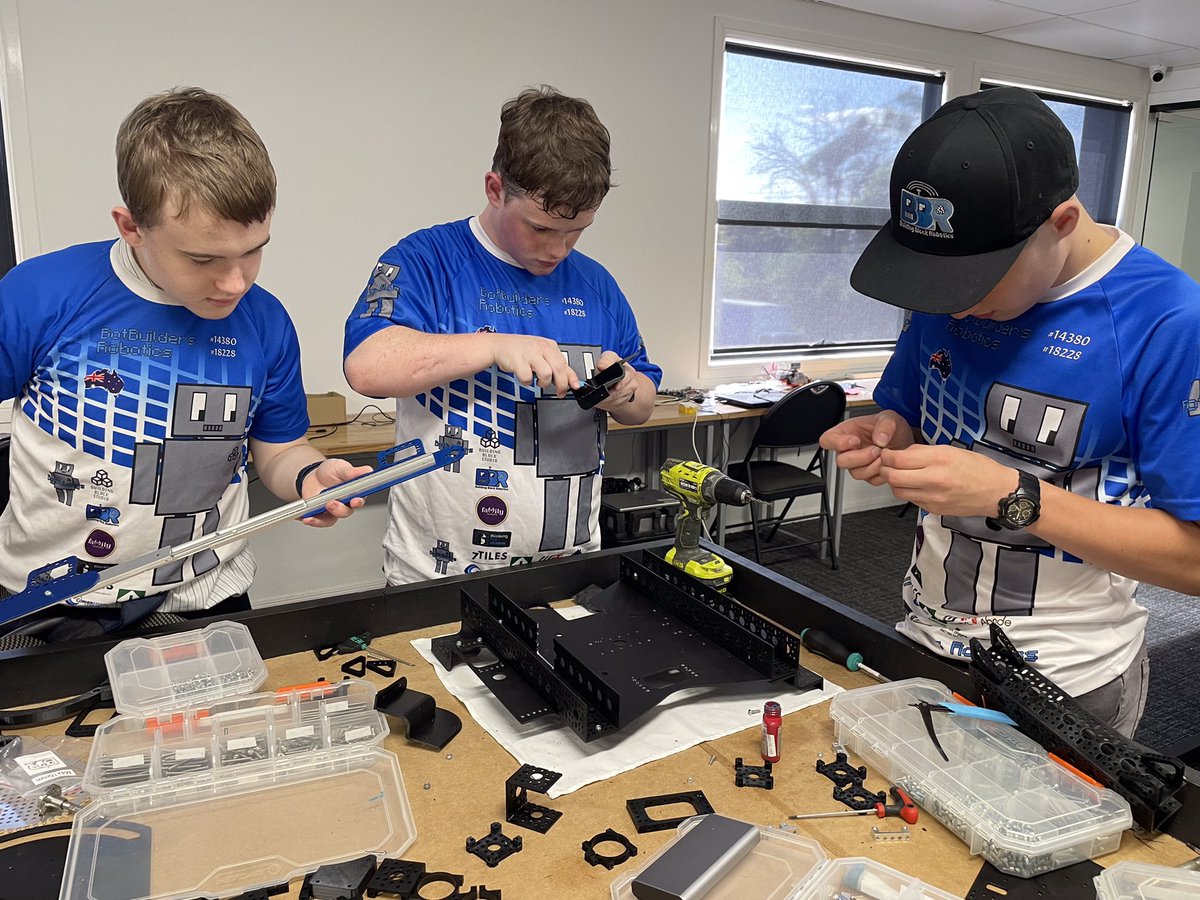 BotBuilders_AU's tweet photo. Over the holidays our Blue BotBuilders, team #14380, have been working very hard, preparing their robot to compete with the best of the best and are eager to see what the competition in Houston, Texas brings, https://t.co/C2zxZSrZ0E