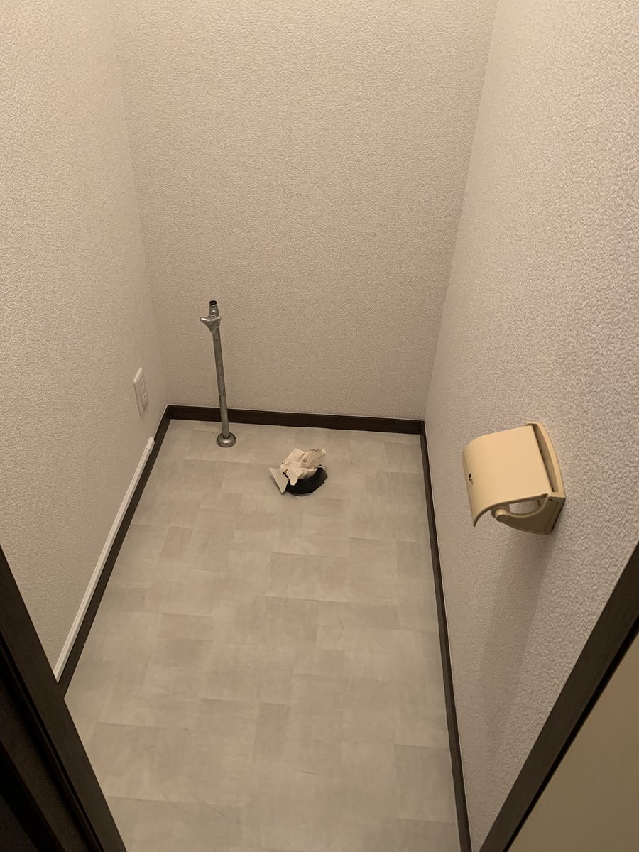 さぁ！
クリーニングやるかって
荷物入れる前に確認しに
トイレ見たら
あれ？トイレどこ行った？
ってなったよね笑
トイレやらなくなったから
ちょっと気が楽になった^ - ^
