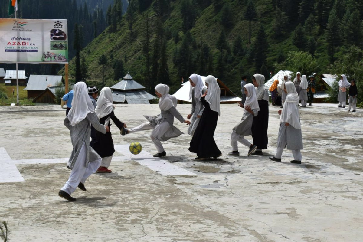 RamgopalRayka's tweet photo. #RashtriyaGirlsDiwas
#KashmiriGirlChild
#KupwaraGirlChild
#savegirlschild https://t.co/ZFhF6022qu