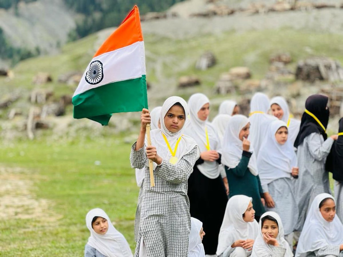 RamgopalRayka's tweet photo. #RashtriyaGirlsDiwas
#KashmiriGirlChild
#KupwaraGirlChild
#savegirlschild https://t.co/lyRlRHdZWQ
