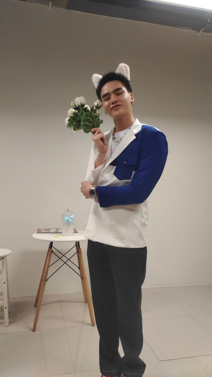 golf_mtbb2's tweet photo. โดนพี่ธีมตีแน่ มี๊ถ่ายหลับตาทุกรูปเลย😬😬
#ThemeAfternoonParty
#cloth_lab #Abgroup 
#ThemePhubeth https://t.co/HKoIsm6oFq