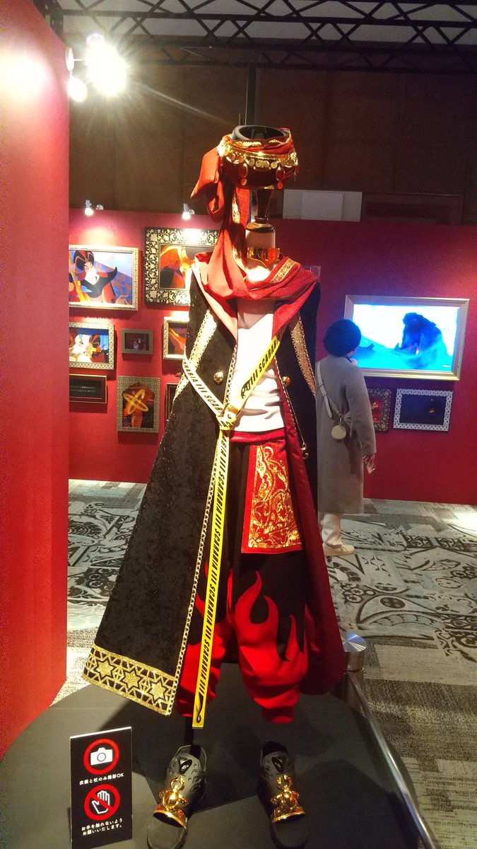 YK4223's tweet photo. 昨日、名古屋のツイステッドワンダーランド展に行ってきました。各寮長達の衣装が素敵でした🤩 #ツイステッドワンダーランド展  #ツイステ展  #ツイステッドワンダーランド  #ツイステ https://t.co/6PDQ4Fvlul