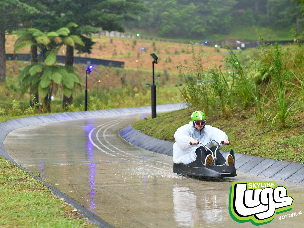 I’m a weapon on the track
I AM the ultimate driving machine