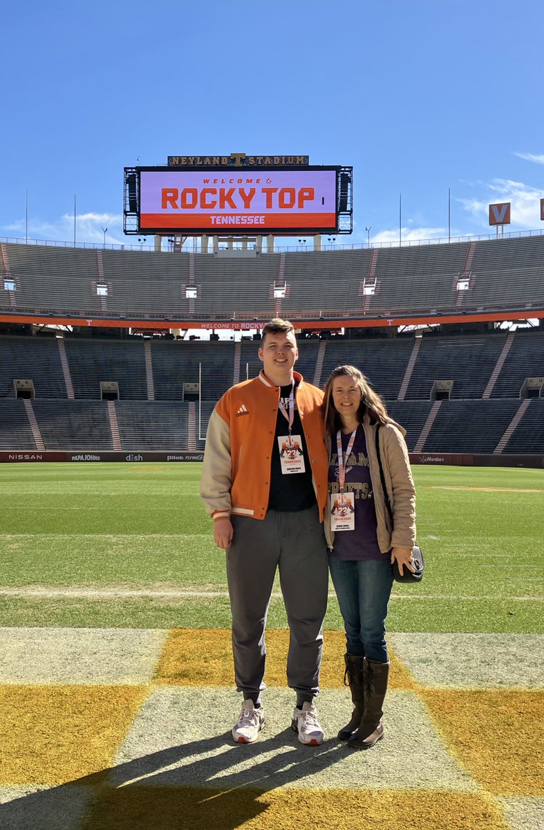 RiggsJameson's tweet photo. Thank you to @Gelarbee and everyone else at Tennessee, we had a great time on Rocky Top! Can’t wait to be back! #GBO 🍊@KevinP_71 @maxwellthurmond @CoachHalzle @coachjoshheupel @Vol_Football https://t.co/IwTXkuD3km