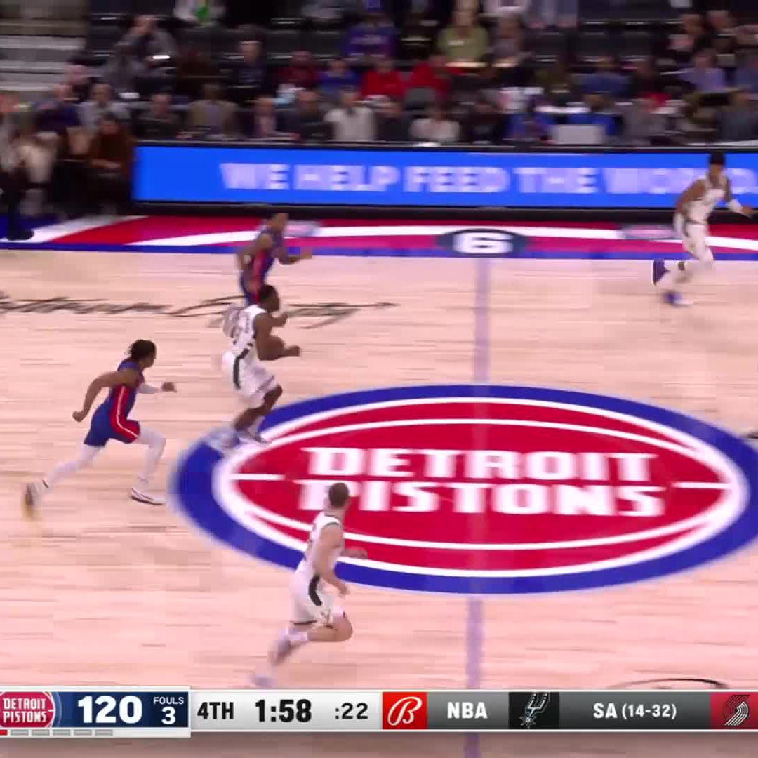 Milwaukee Bucks on Twitter "Thanasty ️ Marjon for the big jam!! 🔨