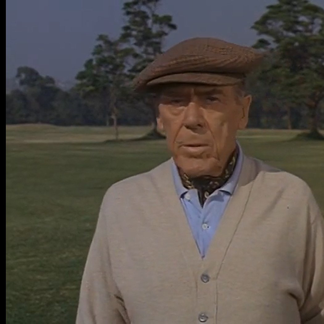 Season 2 of The Man From UNCLE got Waverly out of the office. A nice improvement.

#encycloids #manfromuncle #LeoGCarroll #alexanderwaverly #golf