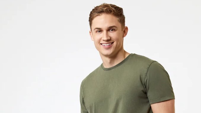 IWatchBachelor's tweet photo. I love Zach, but I'm still trying to figure out how he was ABC's first choice over these kings

#Bachelor #TheBachelor https://t.co/8pjyvwnlzG