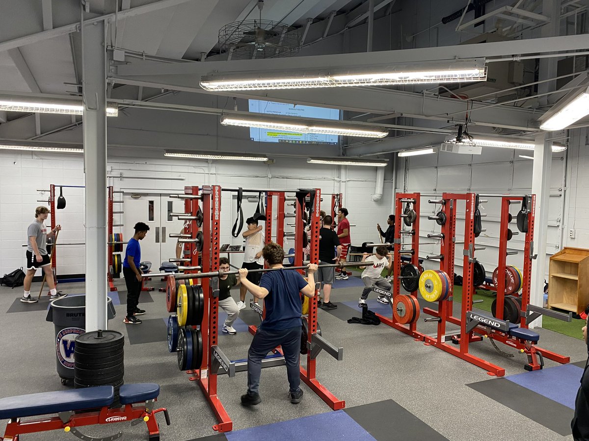 CoachKetza's tweet photo. Day #3 of middle school weightlifting camp. 83 registered campers and counting. Largest group in a decade. Had to bring on more coaches, athlete volunteers, and utilize two weight rooms at once. All VERY good problems to have. @WABlackhawkFB @coacheimer @KFeyerer78 #DBD https://t.co/Y1MDM3dSPY
