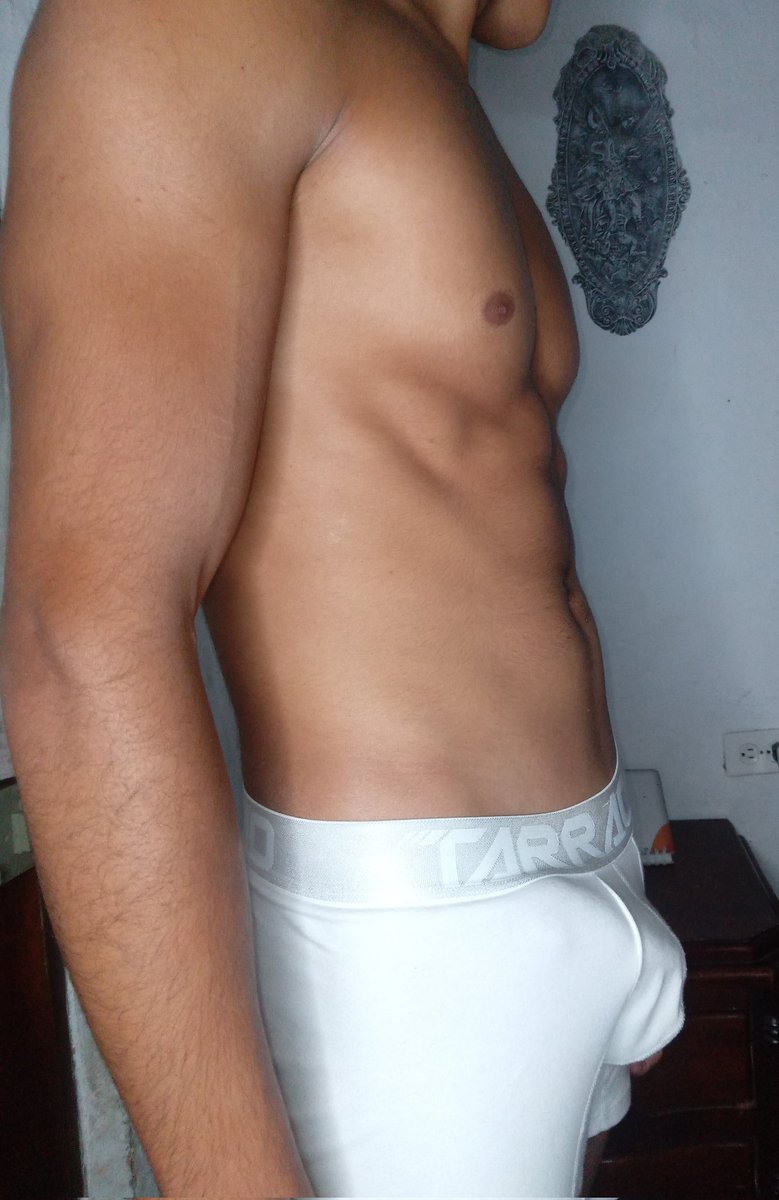 thekinghot69's tweet photo. RT y dale ❤️ hoy ka traigo bien dura 🥵🔥🍆 https://t.co/s0TUrucsUz