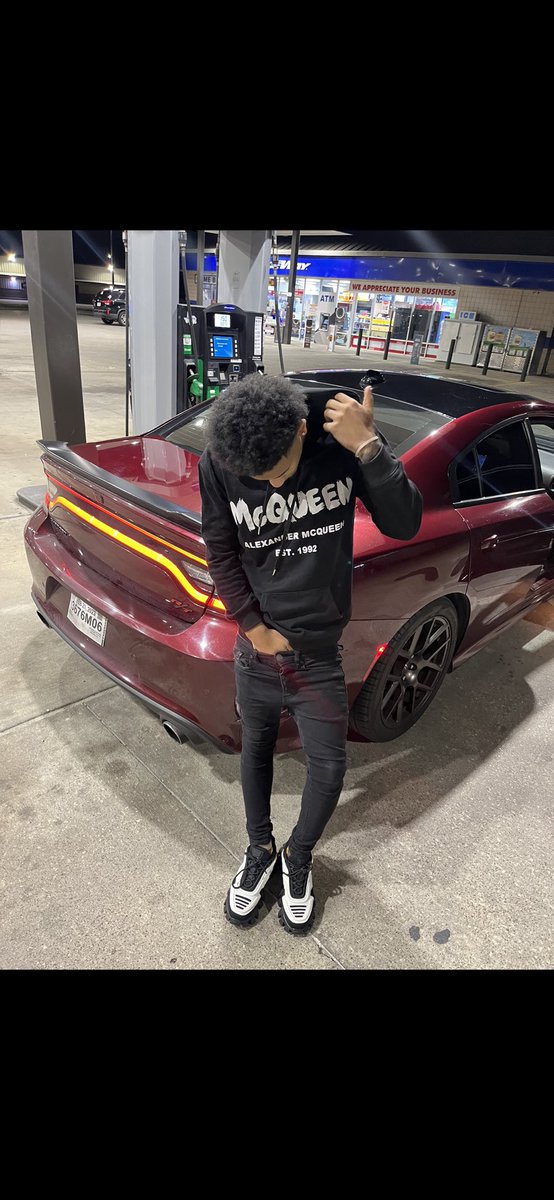 flxckoo_'s tweet photo. Stayed down through the pain ! I’m as strong as they come 🖤🤞🏾 https://t.co/qOtwZi3c7o