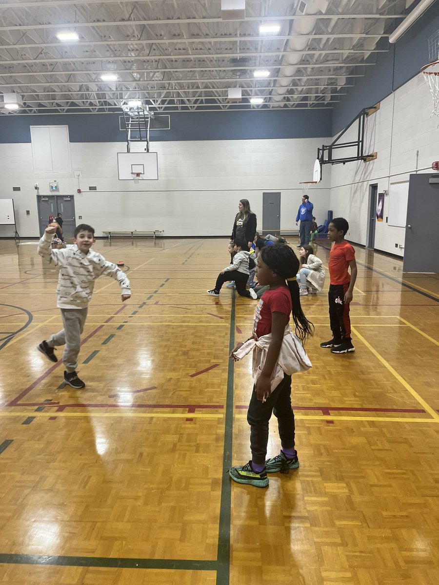 OLOPecsd's tweet photo. Day #1 of Rocks &amp; Rings was a BIG hit! Thank you Shayna from @rocksandringscurling for teaching our students all about curling. We had a BLAST!! 🥌 #ecsdfaithinspires https://t.co/8fOC6e0YkA