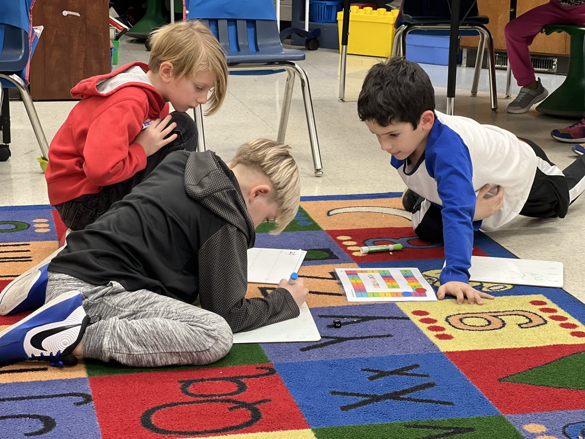 missthach tweet media