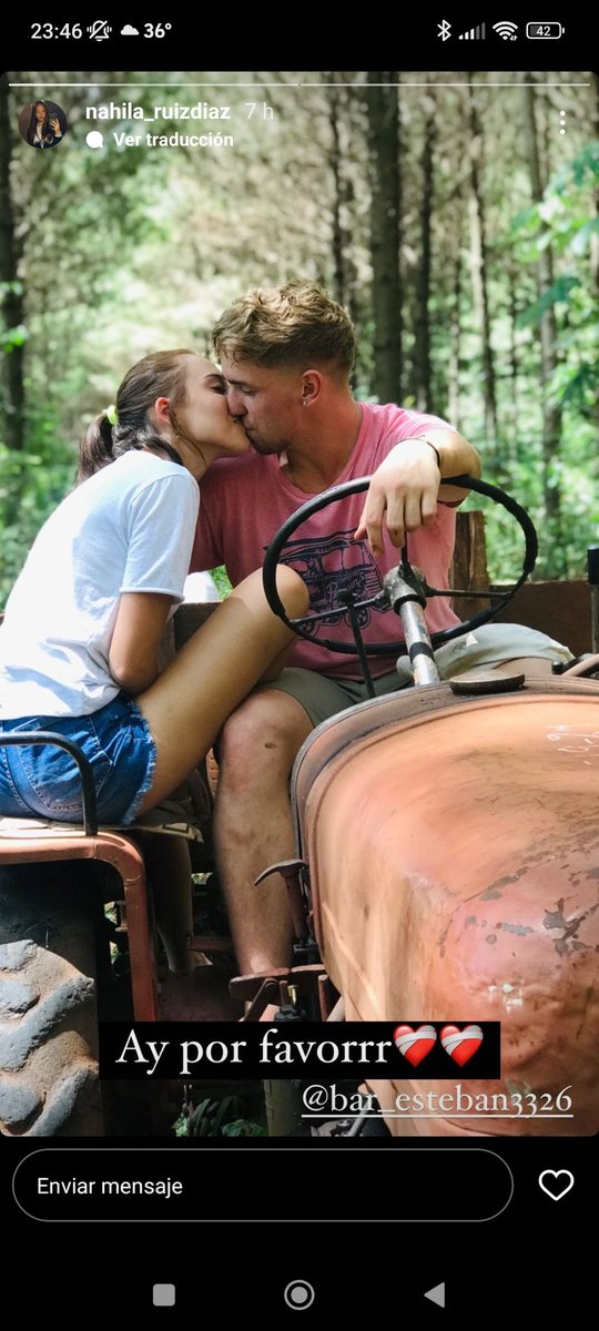 miguelipolito's tweet photo. El novio de mi cuñada la lleva a pasear EN TRACTOR POR LA CHACRA eeeese es un gringo misionero ñamenbú carajo https://t.co/lyUBWmKLr1