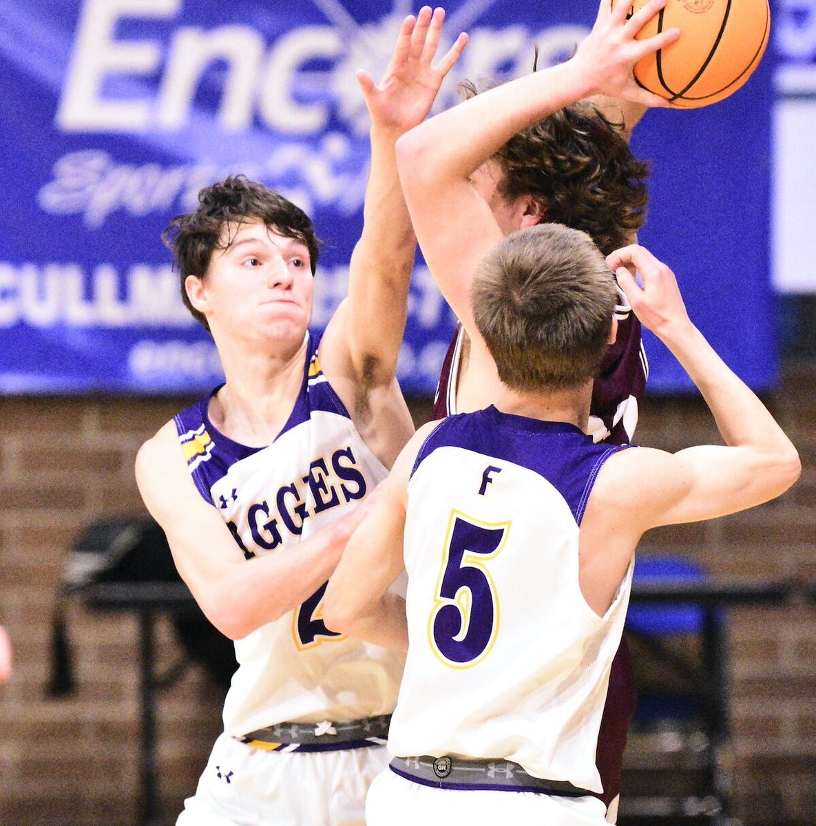 winfreyjake's tweet photo. COUNTY TOURNAMENT (VARSITY BOYS): Fairview rides dominant 2nd half to 65-47 win over West Point
https://t.co/xOkkLJwHa6 https://t.co/LiYyGXtVn6