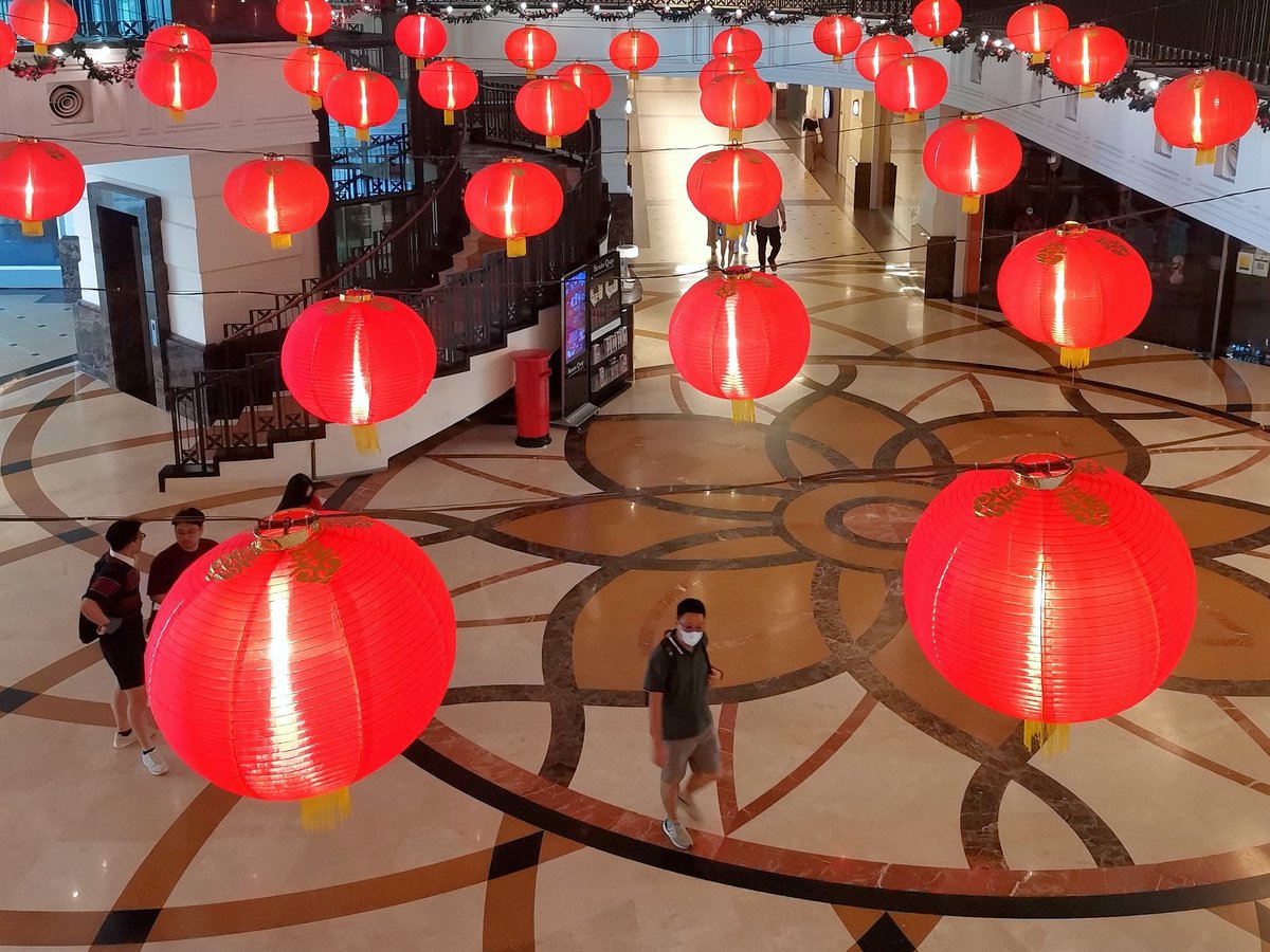 AlsmieAlias's tweet photo. Chinese New Year
#alsmietravelfoto #travel #Georgetown #penang #straitsquay #CNY2023 #streetphotography #mobilephotography #CapturedOnHuaweiMY #life_is_street https://t.co/TVjuHP62tN