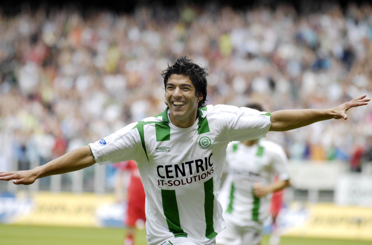 Blackhernan2's tweet photo. Feliz cumpleaños al mejor jugador uruguayo de todos los tiempos. Te amo @LuisSuarez9, gracias por ser un ejemplo tanto para mí como para los demás. Sos una cosa extraordinaria y es imposible explicarte con palabras lo que siento por vos. Te amo ídolo https://t.co/j1ClioRq9f