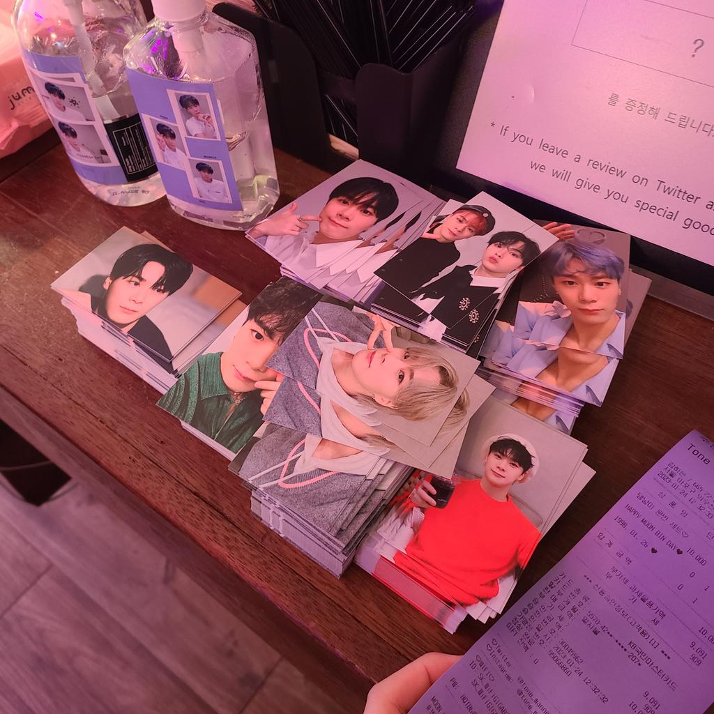 #빈이는_하트도둑_생일축하해
#HappyMoonbinDay 
톤앤매너 분위기도 좋고 영수증도 보라보라해서 이뿌다💜💜 생일축하해 💜💜