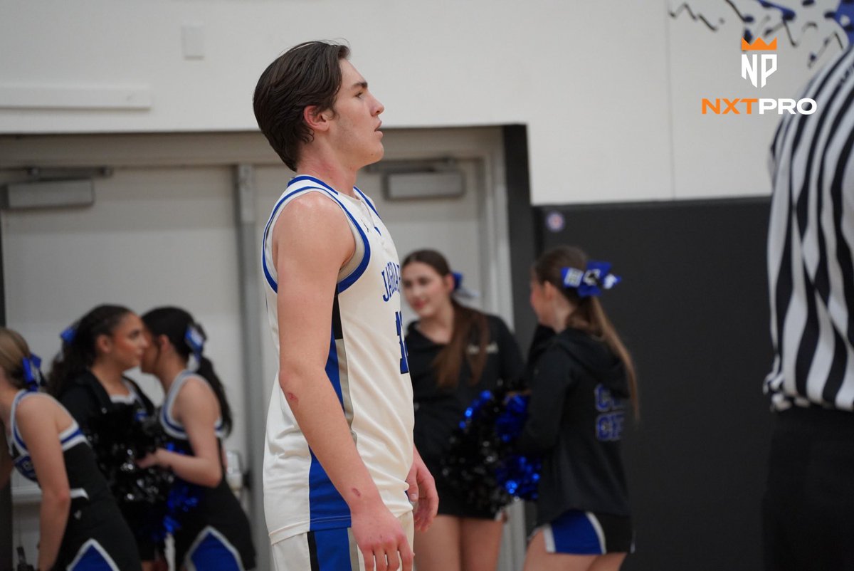 Balanced and impressive effort tonight from Canyon View core group of 2023 6’3 Cohen Aldridge, 2025 6’2 Denali McNeal, 2025 PG Damian Castro and 2023 6’4 Conner Aldridge. 2023 Matt Sarzoza also had 14+rebounds in the win over Verrado.