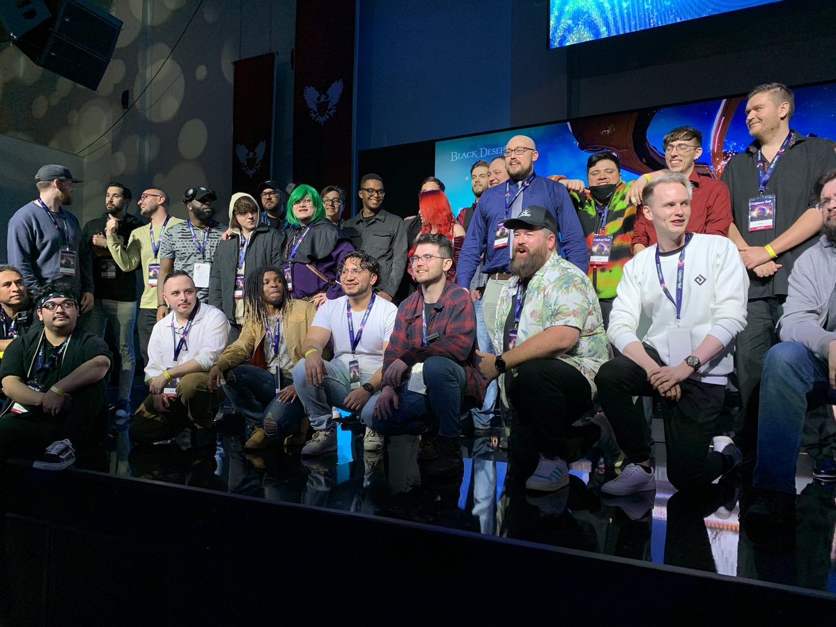 BladeNZ_TTV's tweet photo. Teamwork makes the dream work 👊 It was so sick to meet all the @NewsBlackDesert content creators at the #CalpheonBall last month✈️🌴☀️
📸 @P0cketR0se https://t.co/FDGF7jO4g7