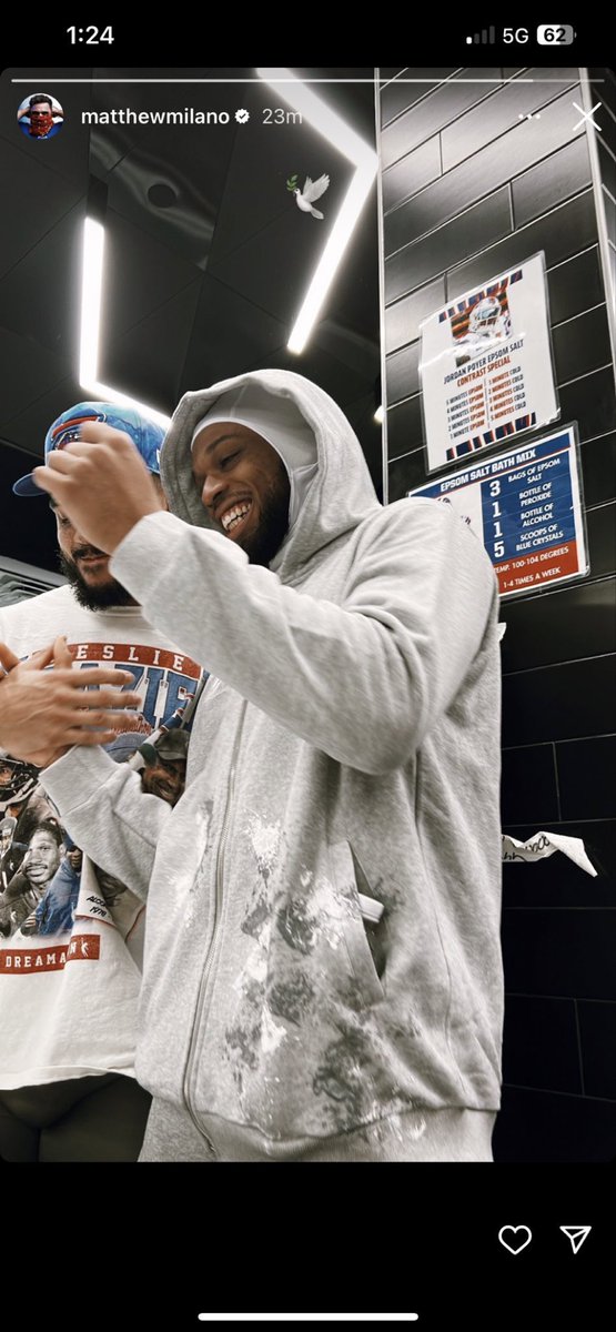 GregVorse's tweet photo. Some of y’all are just pretending this photo doesn’t exist and it’s wild. https://t.co/1HjSUujTwE