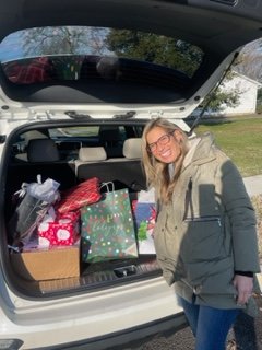 StomptheMonster's tweet photo. Last holiday season, we partnered with 3 organizations to help  provide gifts for our #AdoptAFamily effort. We're so thankful for our partners and for those who donated time and effort to our initiative. #StompTheMonster https://t.co/ICeuk6p6Mx