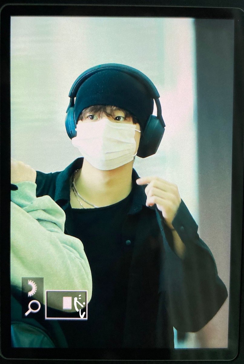 safe_flight_O7O's tweet photo. 230124 ICN

#GEONU #건우 #JUSTB #저스트비 https://t.co/iKAz3DRMZe