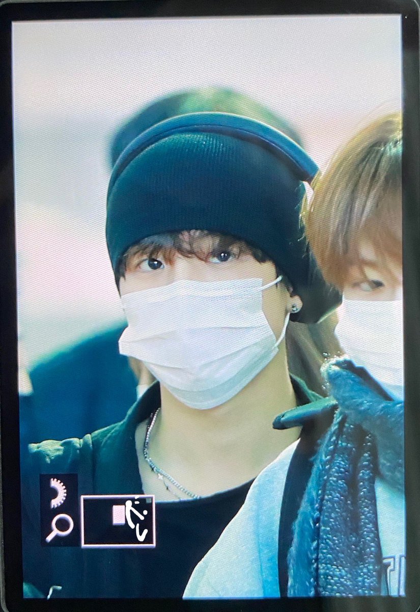 safe_flight_O7O's tweet photo. 230124 ICN

#GEONU #건우 #JUSTB #저스트비 https://t.co/iWriQXTecE