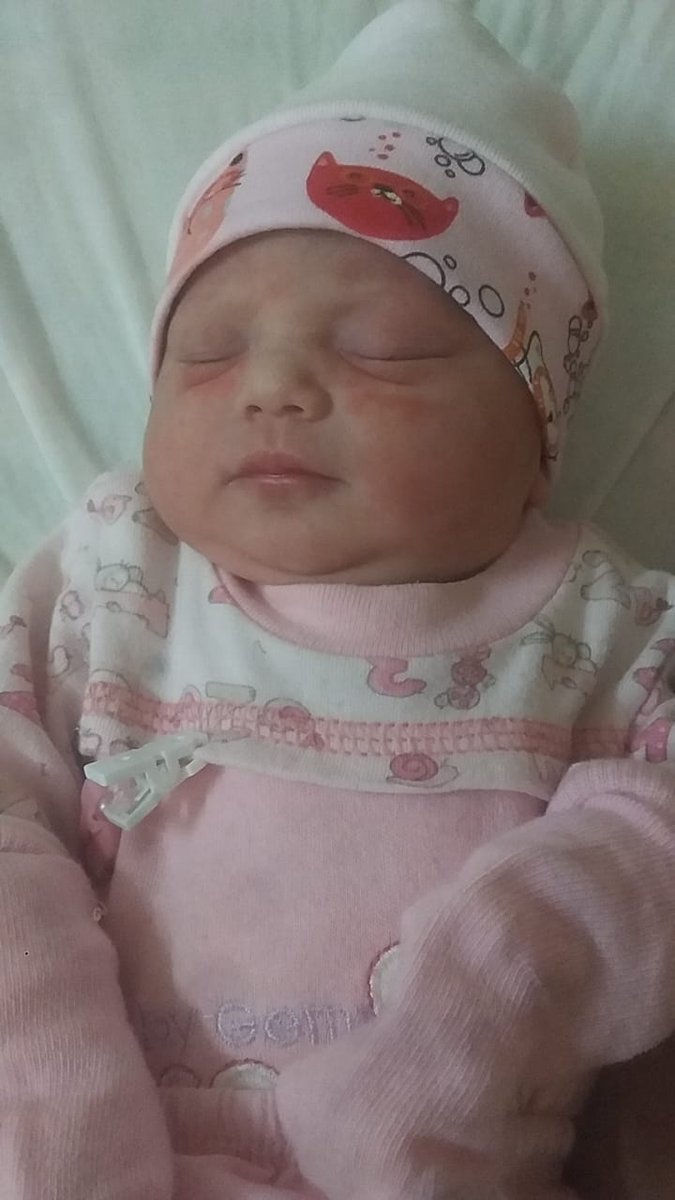 Bienvenida al mundo hija😍
Papá te va amar toda la vida❤