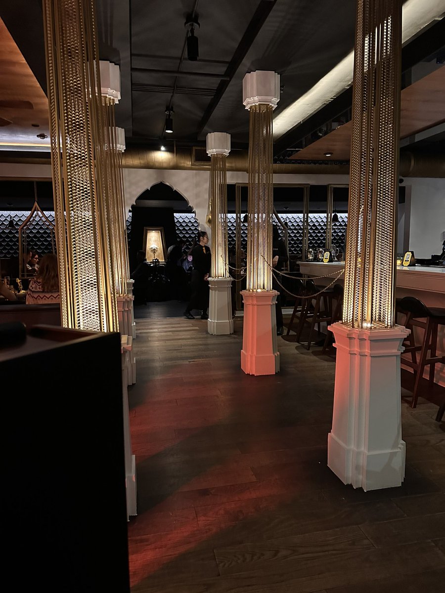 Treating myself tonight!!😊 Thai!!!
Crab Rangoon, Cashew Nut Chicken (Thai Spicy🌶️🌶️🌶️🌶️🌶️) and a Seattle Dry Hard Cider! 

seattle.noithaicuisine.com