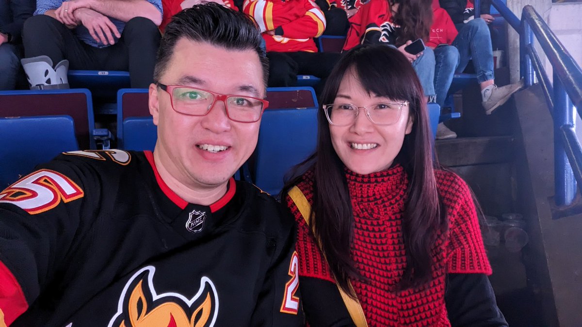 BrianWongTV's tweet photo. My special guest on a very special night @NHLFlames #FlamesTV #LarryKwong https://t.co/j48sMd56oz