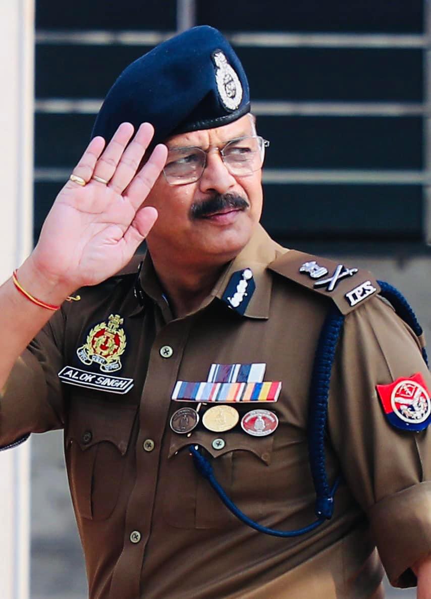 क़रीब तीन वर्ष तक गौतमबुद्धनगर कमिश्नरेट के पुलिस आयुक्त रहकर, संगठित अपराध की कमर तोड़ने तथा अपराधियों को सलाख़ों के पीछे पहुँचाने वाले <a href="/alok24/">Alok singh</a> सर को जन्मदिवस की बहुत बहुत शुभकामनाएँ… स्वस्थ व दीर्घायु हों… <a href="/Uppolice/">UP POLICE</a> <a href="/noidapolice/">POLICE COMMISSIONERATE GAUTAM BUDDH NAGAR</a> <a href="/VarunPanwarbhai/">वरुण पंवार भारसी</a> <a href="/praveen_singh5/">Praveen Vikram Singh</a> <a href="/lalittheonly/">Lalit Pandit</a>
