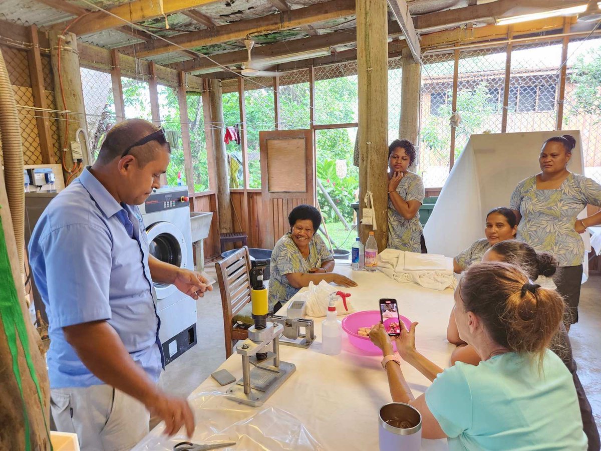 fiji_ltd's tweet photo. We started off our Soap for Hope and Linen for Life programs this year with @NamaleResort.
Our programs are helping hotels reduce their waste by repurposing what would normally end up in landfills and helping communities earn a living https://t.co/mVC48GEIKZ