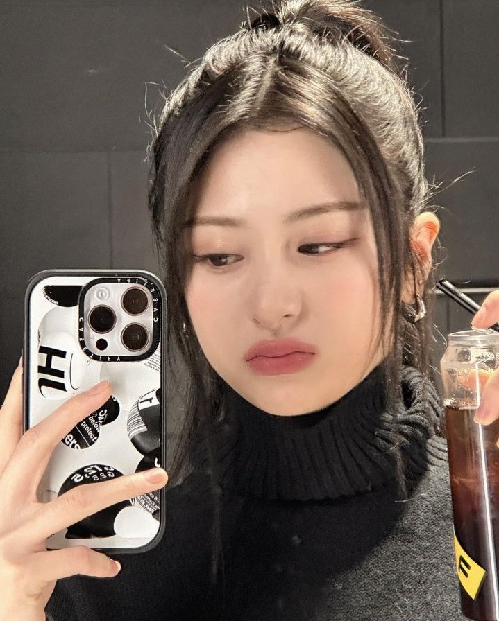 ؘ (@raegnu) on Twitter photo 