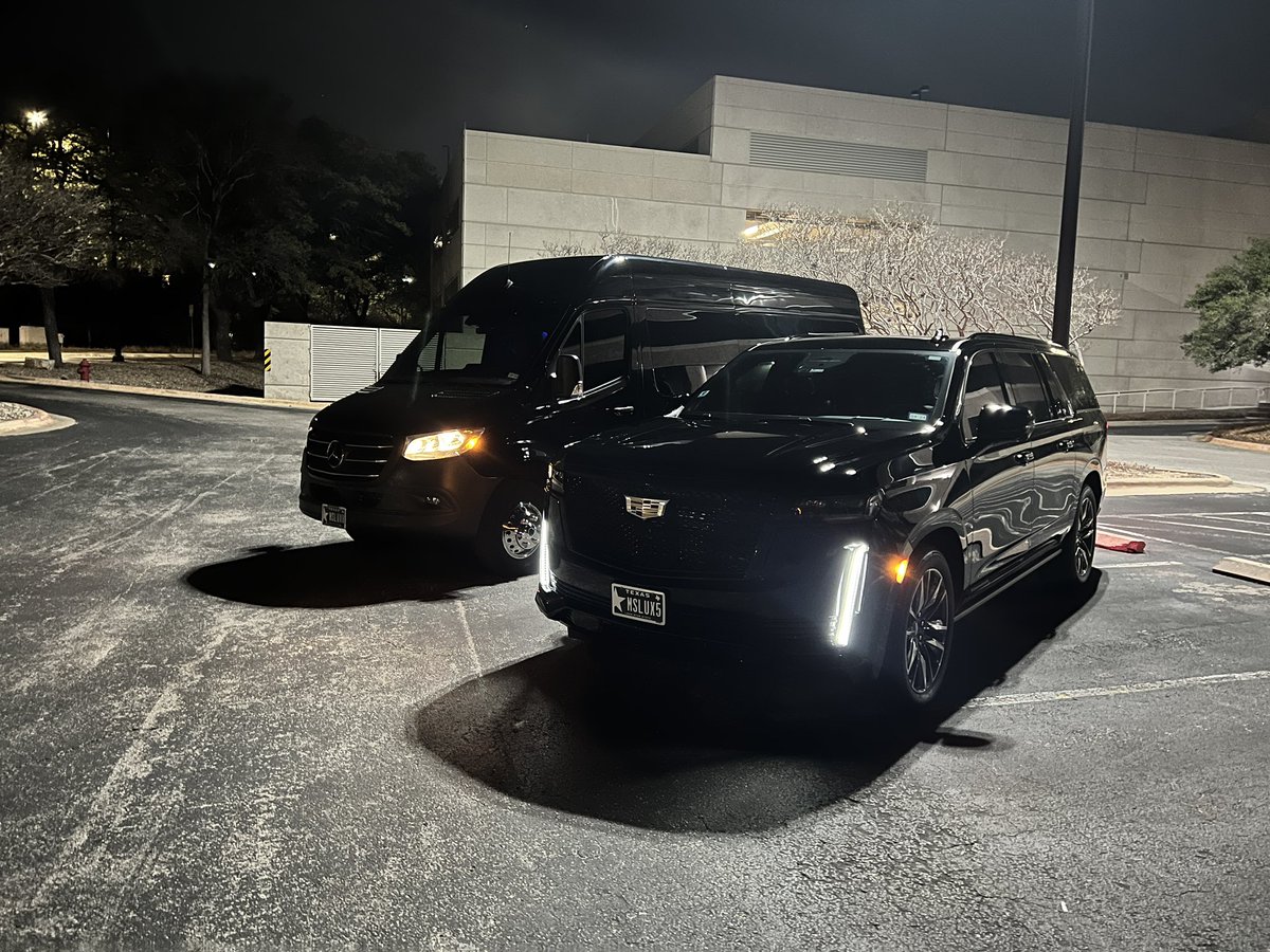 MSLuxuryVIP's tweet image. Always here to serve all your professional chauffeured needs. 

#mslux #msluxuryvip #austin #ATX #atxlife