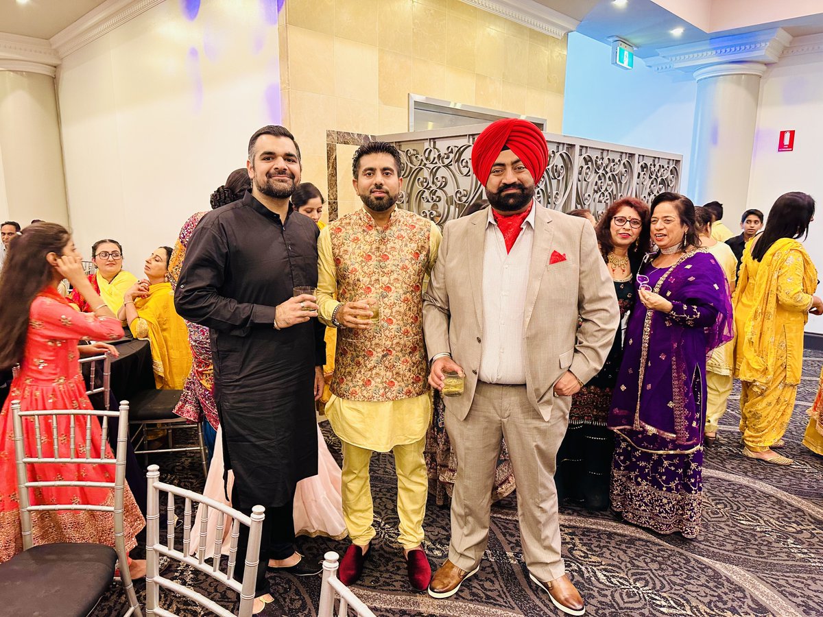 jugnu30's tweet photo. Congratulations @MandyKang17 Mandy Kang and Sukhjinder Singh ji on their daughter Simran’s sangeet❤️ https://t.co/ZVOngpO5WV