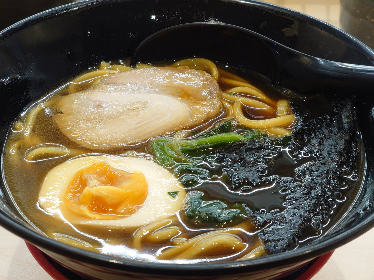 昼食べようとしてたラーメン屋に行ってみたら閉店してて嘆き悲しんで近くのはま寿司で家系ラーメンを食べた怒りのおじさん 