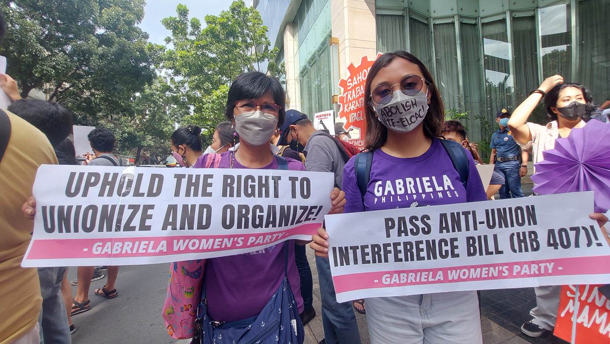 GabrielaWomenPL's tweet photo. EARLIER: We joined the All-Women mobilization in Makati City to drum up our call to strengthen workers' right to organize as the NTF-ELCAC attends the dialogue with ILO representatives #AbolishNTFELCAC #StandWithWorkersPH #InvestigatePHLabor https://t.co/eemYzDUqpt