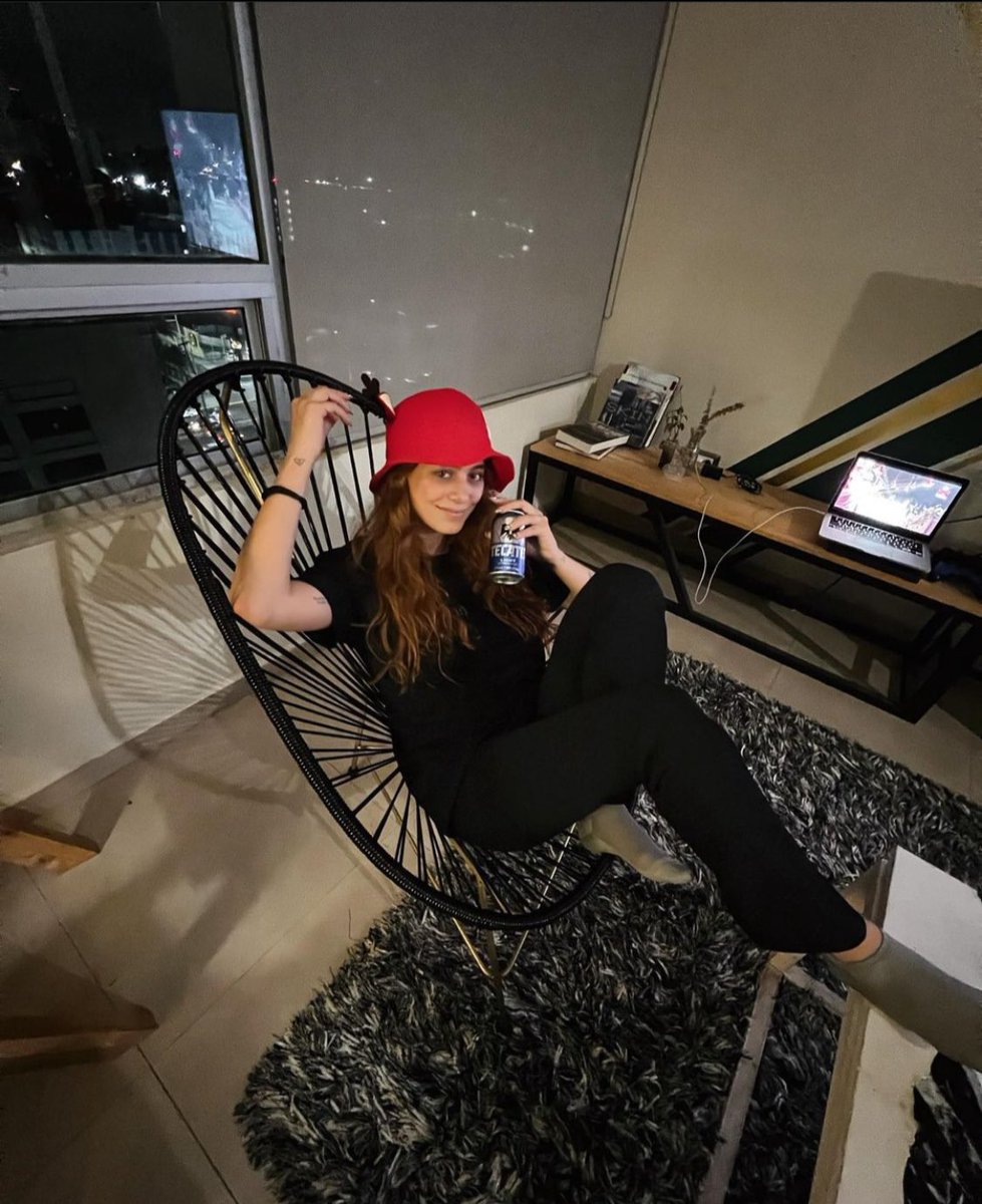 𝗖𝘂𝗺𝗽𝗹𝗲𝗮𝗻̃𝗼𝘀 𝗱𝗲 𝗦𝘆𝗹.

Hoy asistí al cumpleaños de nuestra buena amiga Sylvána al lado de mi preciosa. Nos divertimos montones, fue increíble ¡Feliz cumpleaños, Syl!

#SylvsParty 🦒