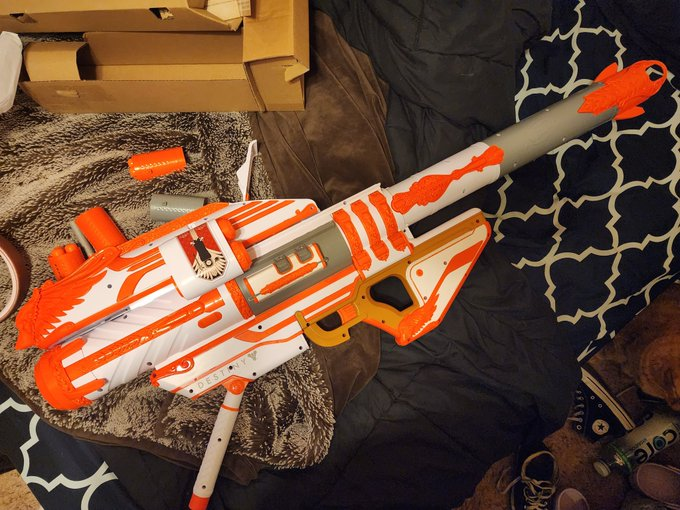 KraftyMattKraft's tweet photo. Oh, MAN, did I win some serious "dad-points" today with my daughter. Her and I play Destiny together. We have matching VOG Raid jackets, and now she has a Gjallarhorn. I am beaming like the Old-man when he gave his son the Red Ryder for Christmas. @Bungie #Destiny2 #DadsOfDestiny https://t.co/rELSh8Yohy