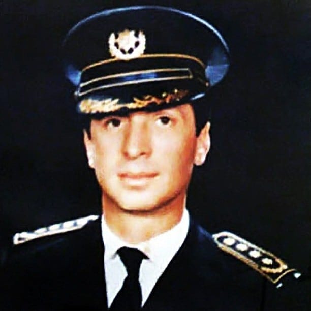 Şuraya genç bir yiğit delikanlı fotoğrafı koyalım da, hiç kimse unuttuk sanmasın! 🙏
#AliGaffarOKKAN