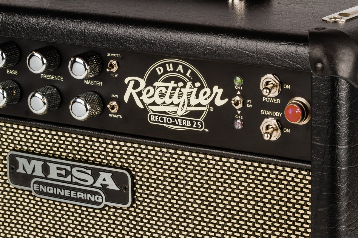 MesaBoogie's tweet photo. The Recto-Verb 25's 25-Watt setting delivers a bold attack, tight tracking low end, increased definition, and all-out headroom. Kick it down to 10-Watts to enjoy a vintage patina of warmth & silkiness for a different world of Recto expression.
#MesaBoogie #Rectoverb25 https://t.co/UNFKjU9bwp